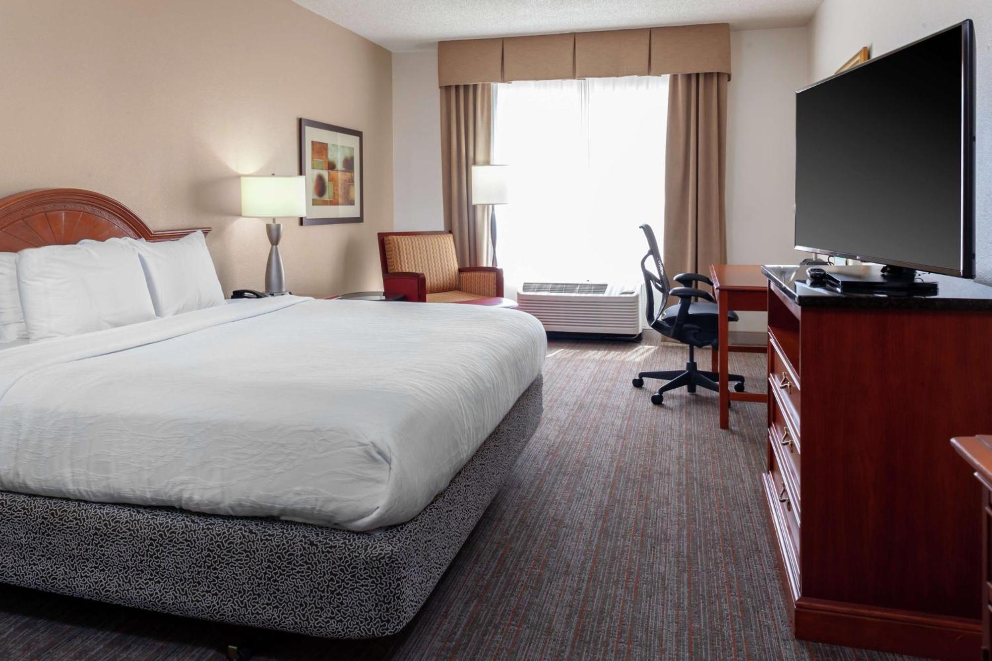 Hilton Garden Inn Charlotte North Bagian luar foto