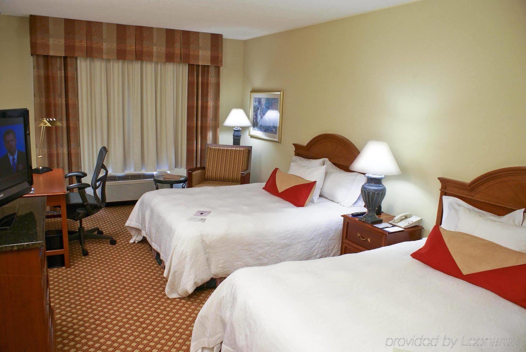 Hilton Garden Inn Charlotte North Ruang foto