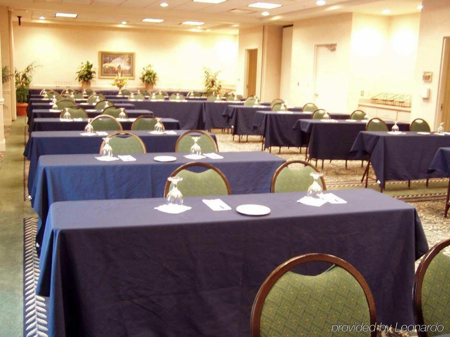 Hilton Garden Inn Charlotte North Bagian luar foto